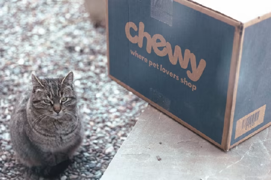 Chewy利润	、营收双双增长	，客户规模持续扩张