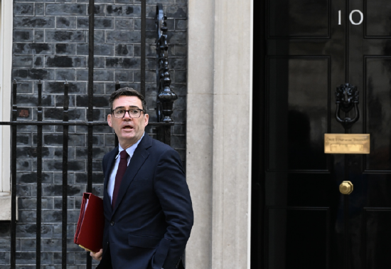 预算日临近 英国首相伯纳姆“事在人为	”执政理念迎来考验